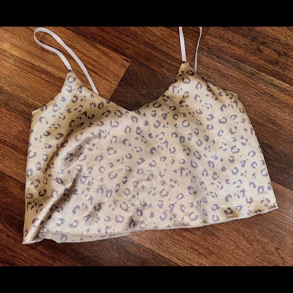 Silky Crop Top size M